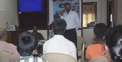 http://www.wsws.org/asset/a3ceae9e-9093-473c-9a9c-c3889d35a3aI/Aravindan+addressing+the+meeting.jpg?rendition=image480